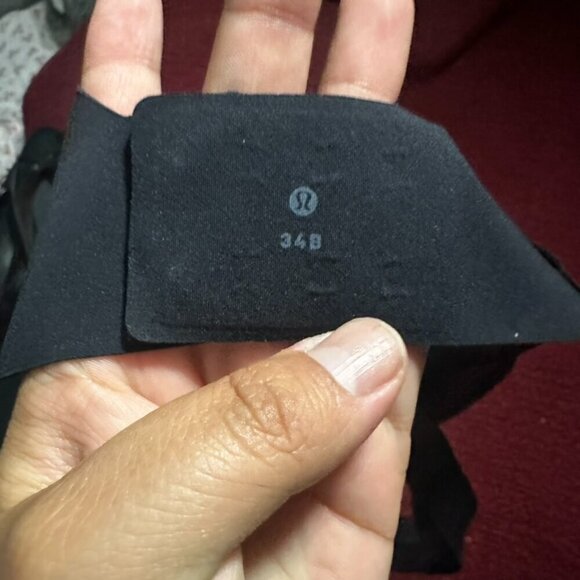 Lululemon Take Shape Bra Black size 34B - Picture 3 of 3